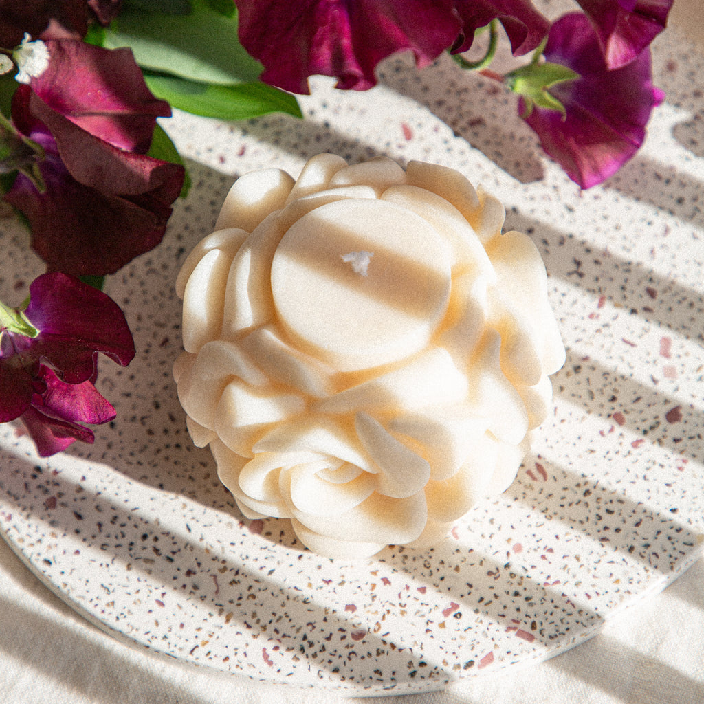 Rapšu vaska svece CLEO | Roku darbs | Bez aromāta - LILELE STUDIO