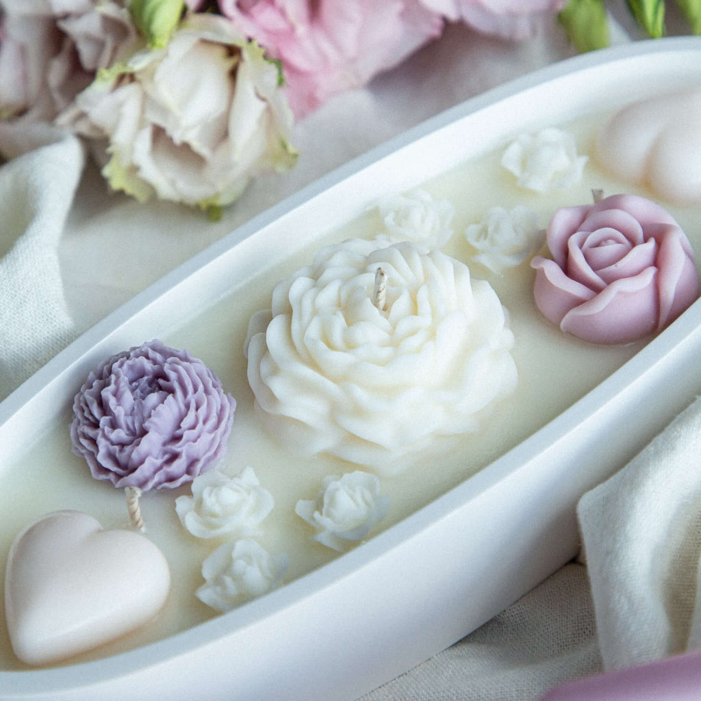 Romantic home decor soy wax candle with embedded flowers in gypsum jar