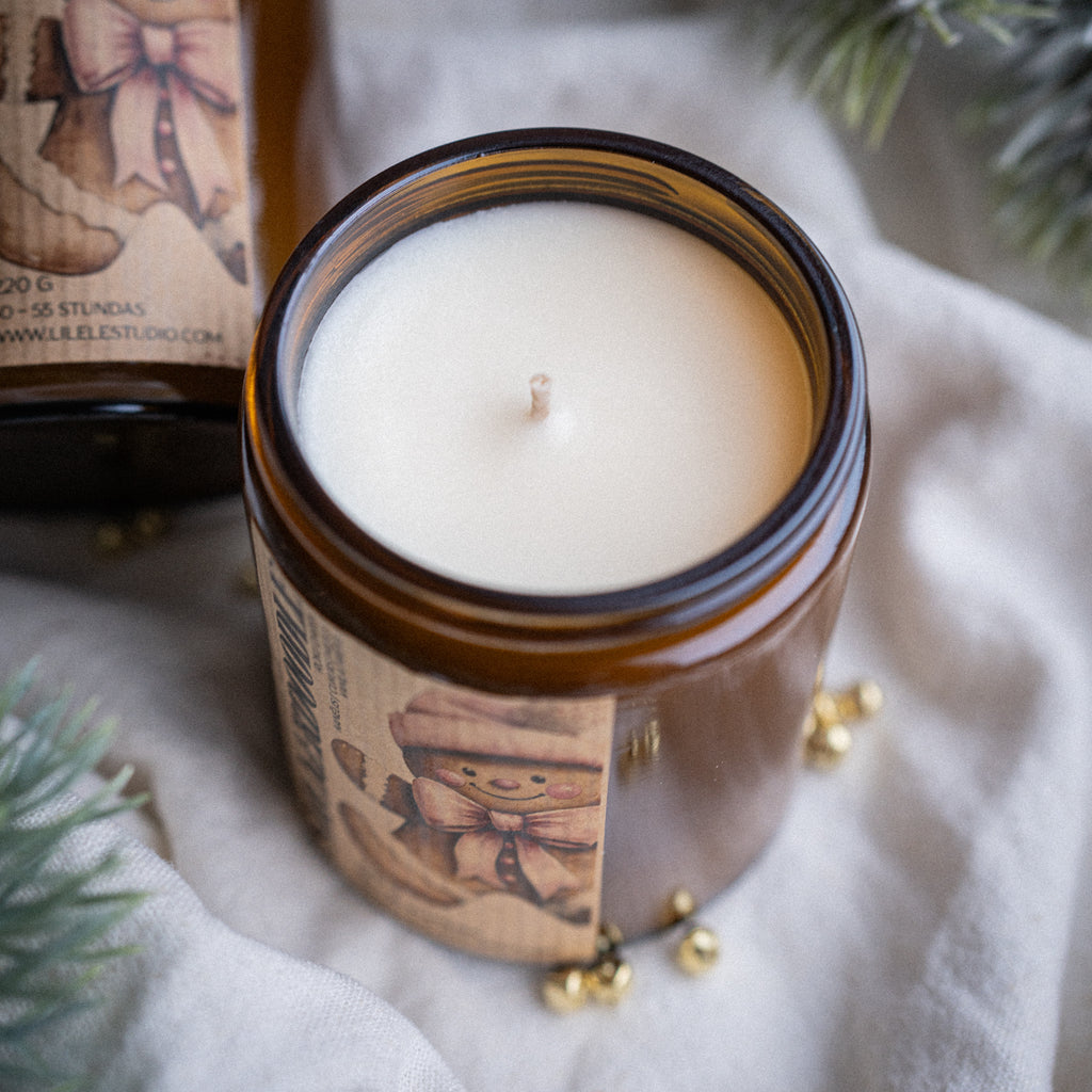 Aromātiska Snickerdoodle svece no sojas vaska ar kanēļa un vaniļas smaržu