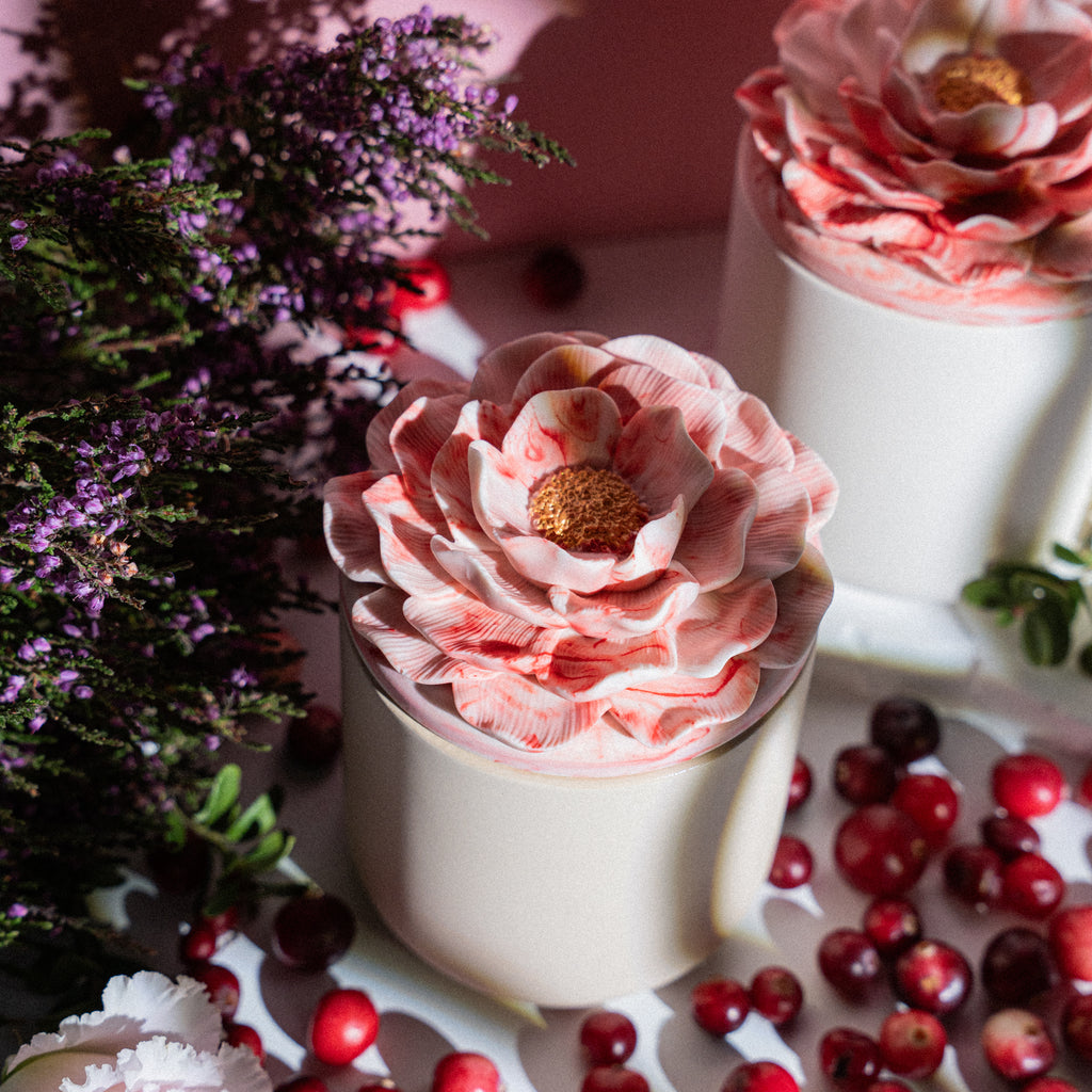 Eco-friendly soy candle with fruity cranberry fragrance for home decor